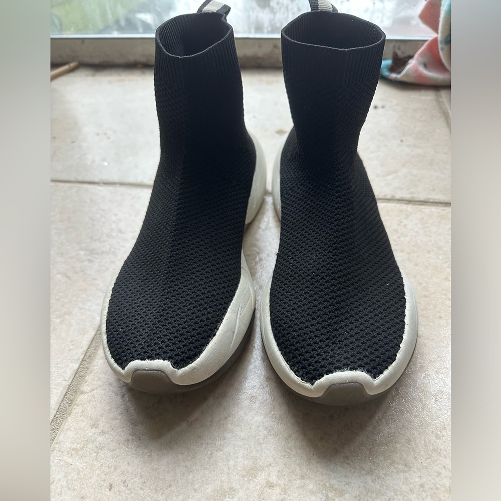 Zara Woman’s Black Sock High Top Running Sneakers size 38 (7.5)